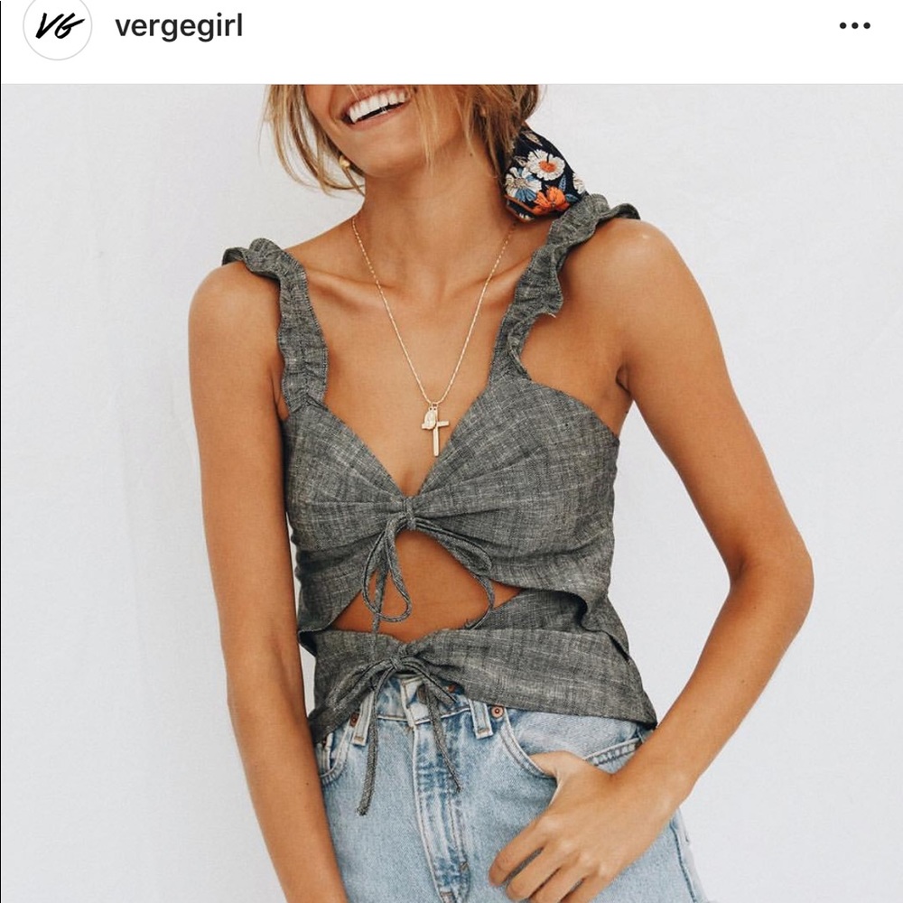 Grey top - Picture 2 of 2